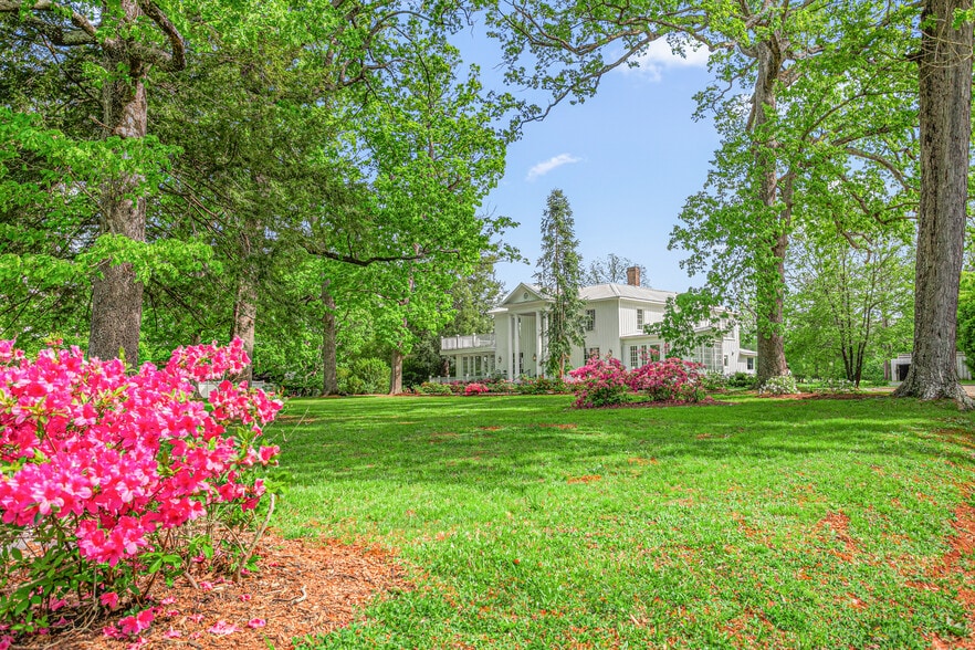 7920 E Washington Street Ext, Mebane, NC à vendre - Photo de l’immeuble – Image 2 sur 99