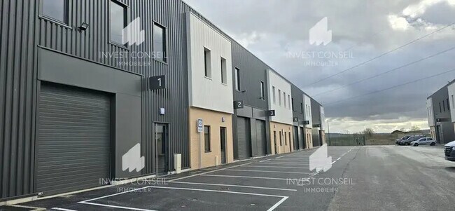 Plus de détails pour 9 Rue Marguerite Aumerle, Persan - Local d’activités à vendre