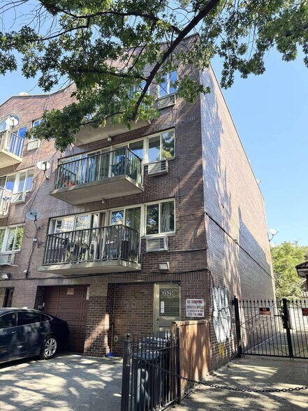 3525 86th St, Jackson Heights, NY à vendre - Photo de l’immeuble – Image 2 sur 23