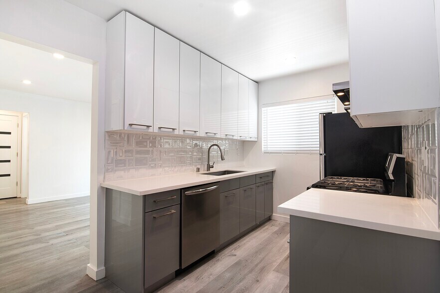 514 S Mariposa Ave, Los Angeles, CA à vendre - Photo intérieure – Image 3 sur 15