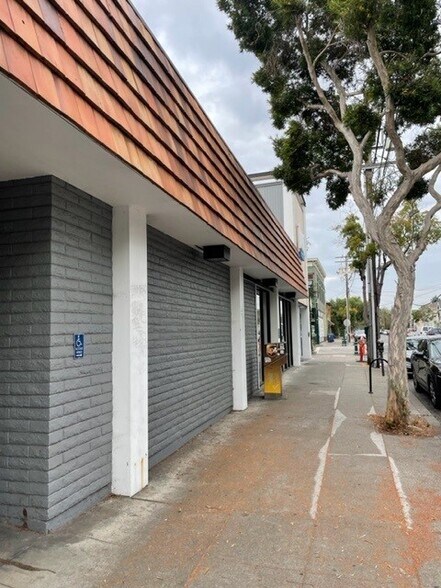 1526 Webster St, Alameda, CA à vendre - Photo de l’immeuble – Image 3 sur 23
