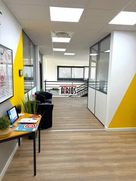 Local commercial dans La Farlède à vendre - Photo intérieure – Image 3 sur 6