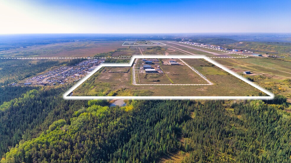 Falconer Cres portefeuille de 13 biens à vendre sur LoopNet.fr - Photo principale – Image 1 sur 4