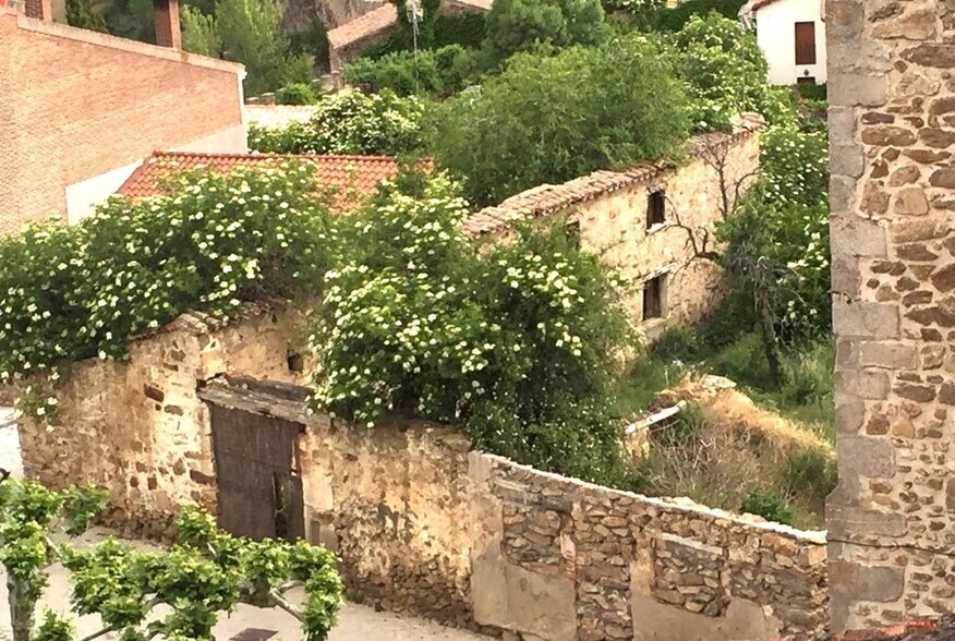 Terrain dans Buitrago del Lozoya, Madrid à vendre - Photo de l’immeuble – Image 1 sur 7