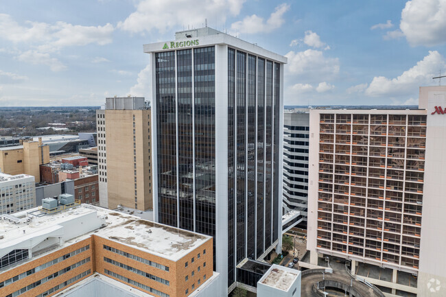 Plus de détails pour 210 E Capitol St, Jackson, MS - Bureau à vendre