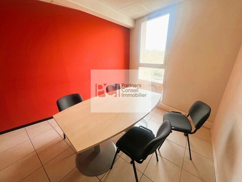 Bureau dans Nîmes à louer - Photo intérieure – Image 3 sur 3