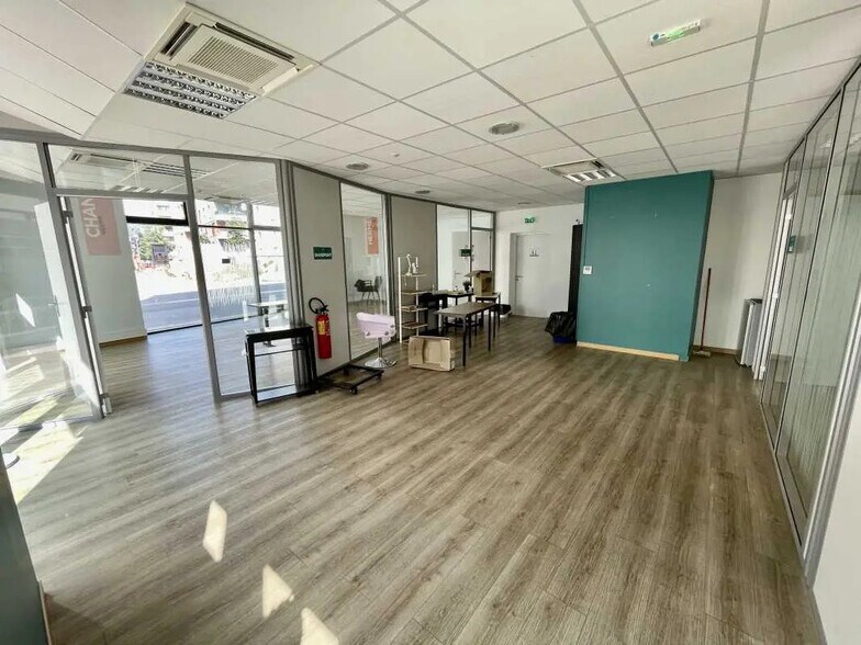 Bureau dans Rouen à louer - Photo de l’immeuble – Image 2 sur 14