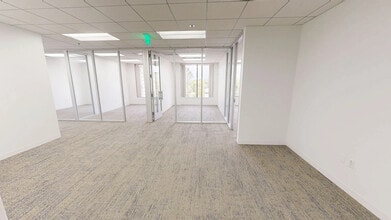 4790 Eastgate Mall, San Diego, CA à louer Numérisation 3D Matterport– Image 1 sur 14