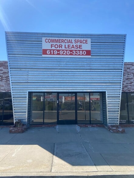 560 El Cajon Blvd, El Cajon, CA à louer - Photo de l’immeuble – Image 2 sur 5