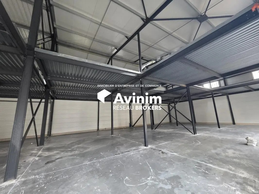 Industriel/Logistique dans Castries à vendre Photo intérieure– Image 1 sur 4