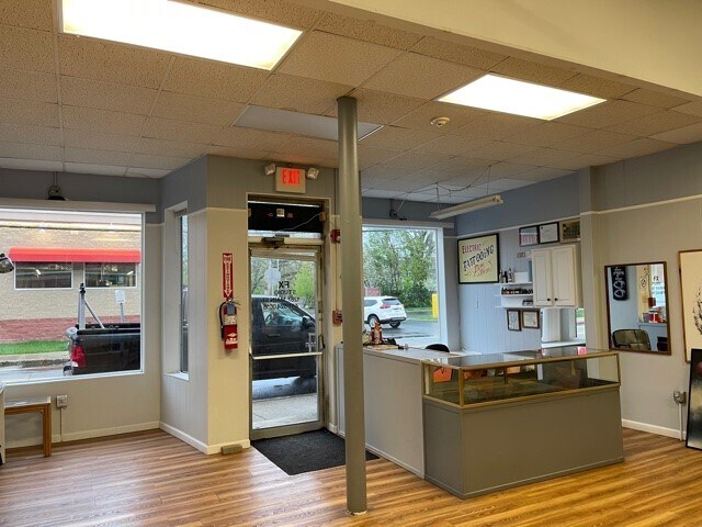 1285-1293 Main St, West Warwick, RI à louer - Photo de l’immeuble – Image 3 sur 12