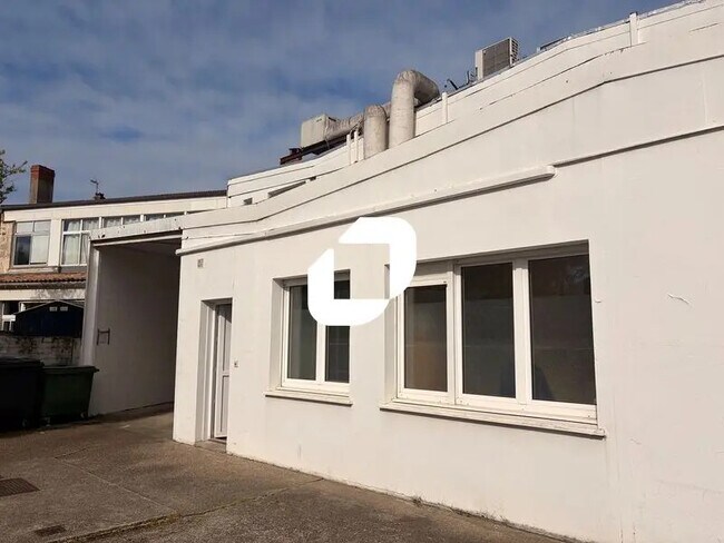 Plus de détails pour Bureau à louer