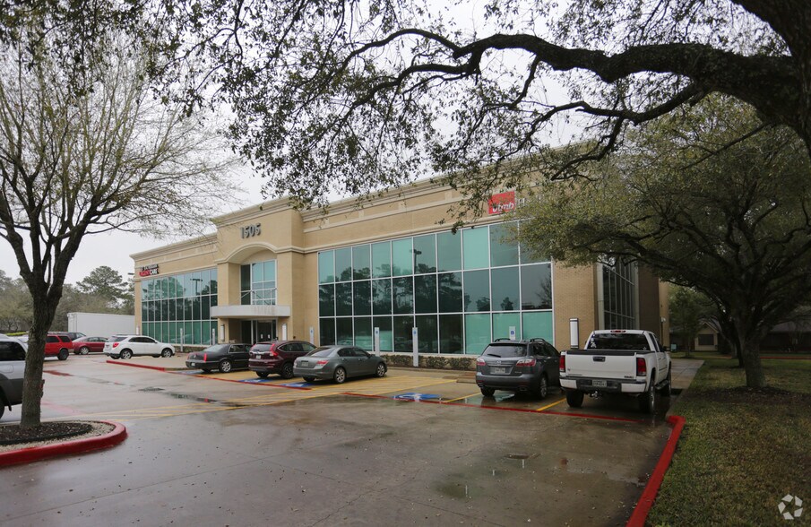 1505 E Winding Way Dr, Friendswood, TX à louer - Photo de l’immeuble – Image 3 sur 3