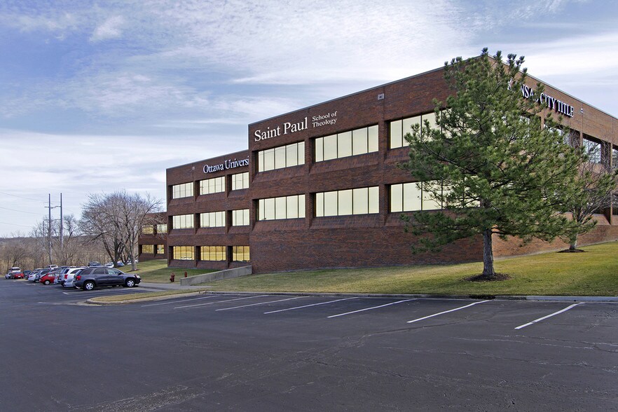 4370 W 109th St, Overland Park, KS à louer - Photo de l’immeuble – Image 3 sur 4