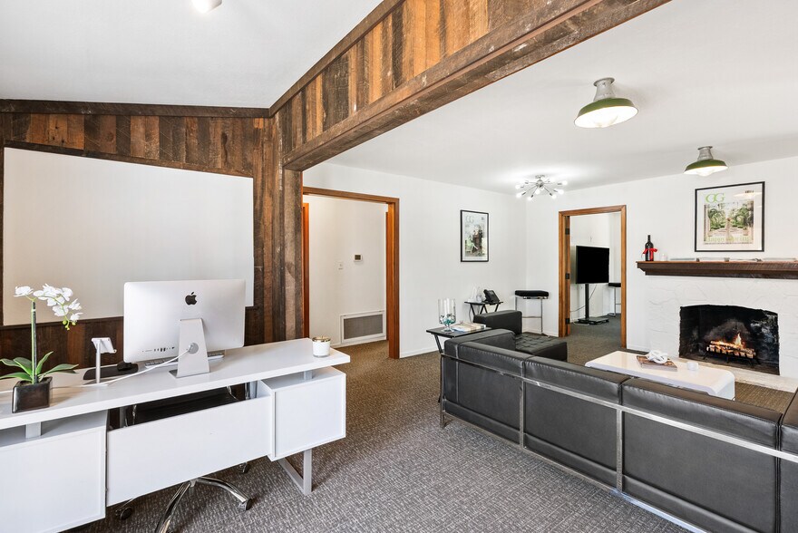 555 Farmers Ln, Santa Rosa, CA à louer - Photo de l’immeuble – Image 3 sur 16
