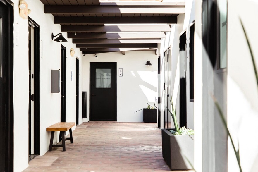 300 E Santa Clara St, Ventura, CA à louer - Photo de l’immeuble – Image 3 sur 33