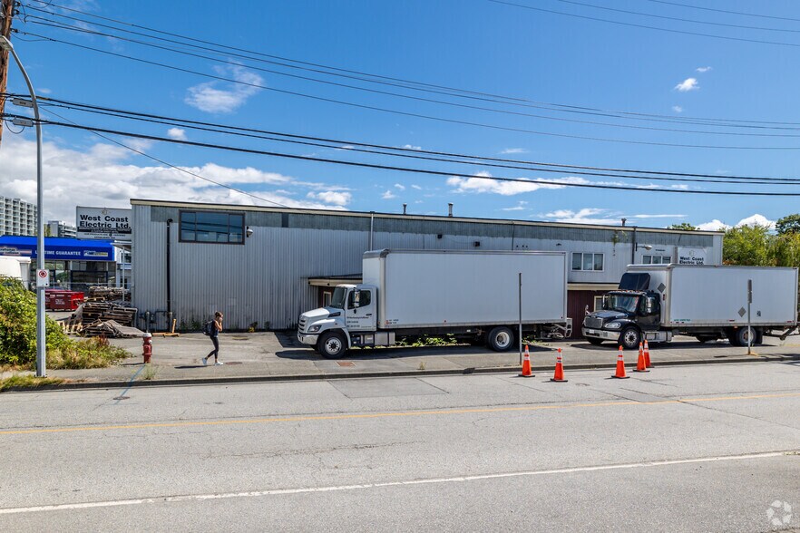 8040 River Rd, Richmond, BC à louer - Photo de l’immeuble – Image 3 sur 5