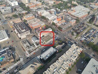 Plus de détails pour 8122 Gateway Blvd NW, Edmonton, AB - Local commercial à louer