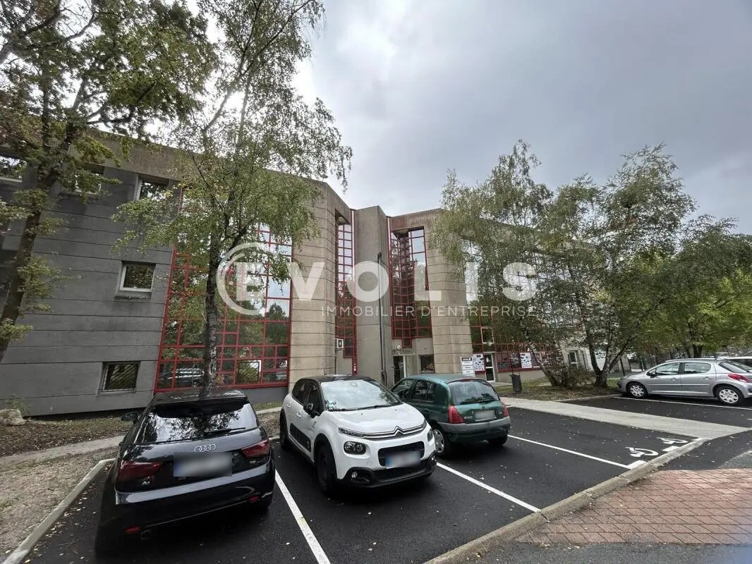 Bureau dans Pessac à louer Photo de l’immeuble– Image 1 sur 4