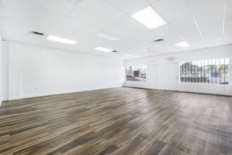 3501-3531 NW 19th St, Fort Lauderdale, FL à louer Photo intérieure– Image 2 sur 4