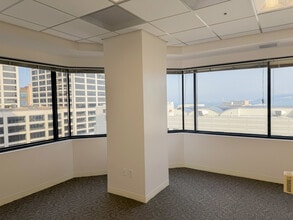 150 Spear St, San Francisco, CA à louer Photo intérieure– Image 2 sur 9