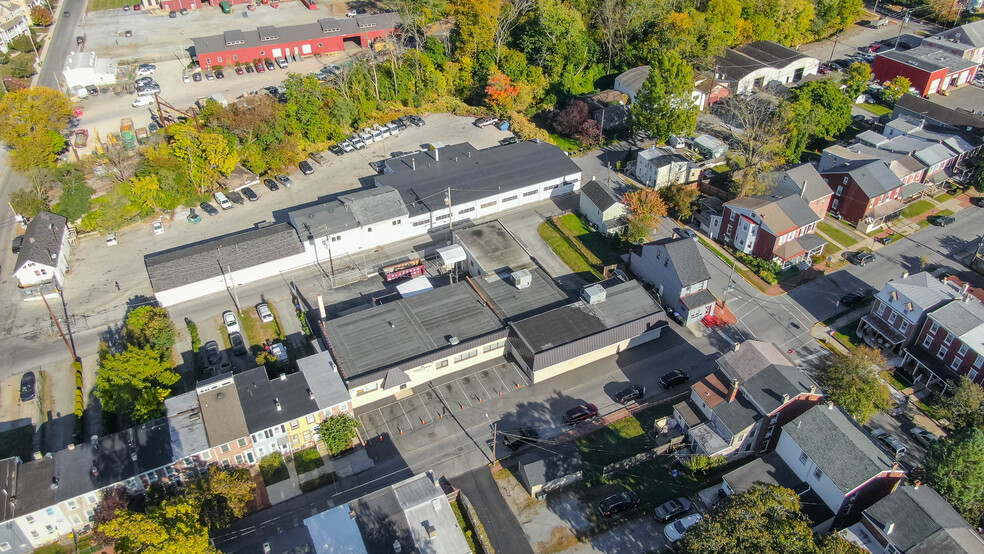 323 S Matlack St, West Chester, PA à vendre - Photo de l’immeuble – Image 3 sur 13