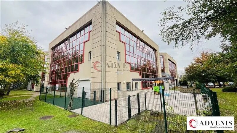 Bureau dans Pessac à louer - Photo de l’immeuble – Image 1 sur 3