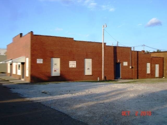 202 S Railroad St, Union City, TN à vendre - Photo de l’immeuble – Image 2 sur 4