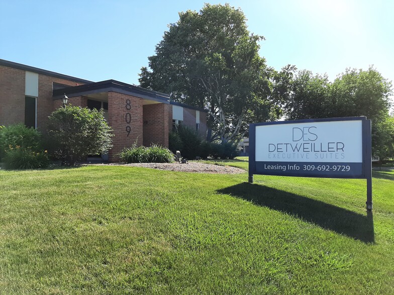 809 W Detweiller Dr, Peoria, IL à louer - Photo de l’immeuble – Image 1 sur 5