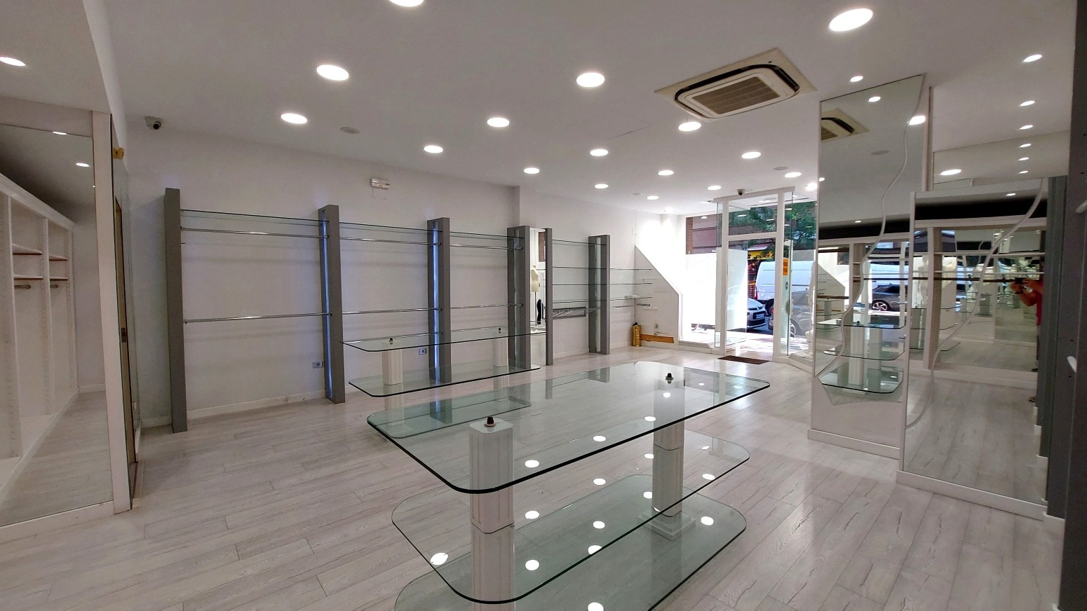 Local commercial dans Logroño, La Rioja à louer Photo intérieure– Image 1 sur 8