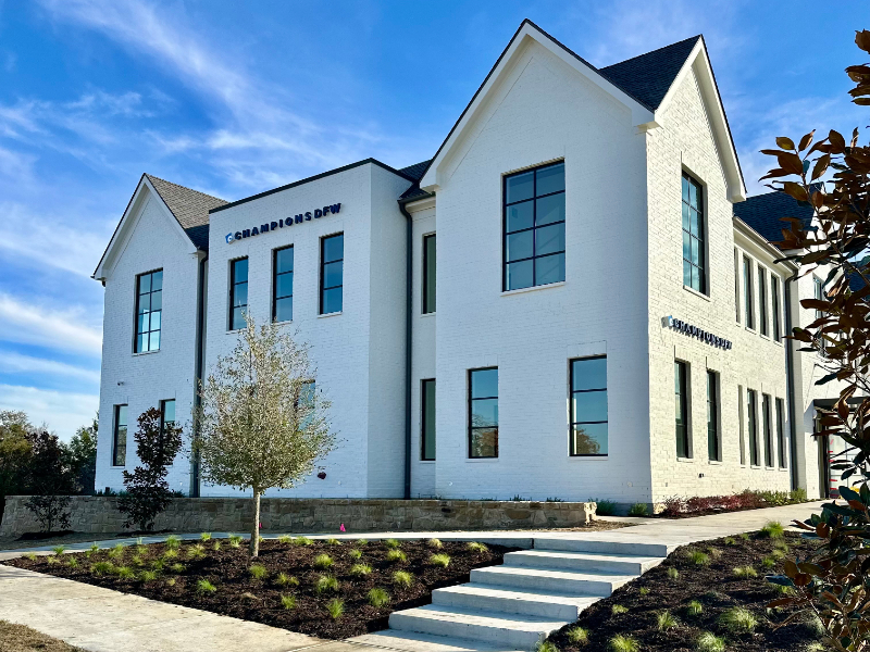 880 Village Center Dr, Southlake, TX à louer Photo de l’immeuble– Image 1 sur 9