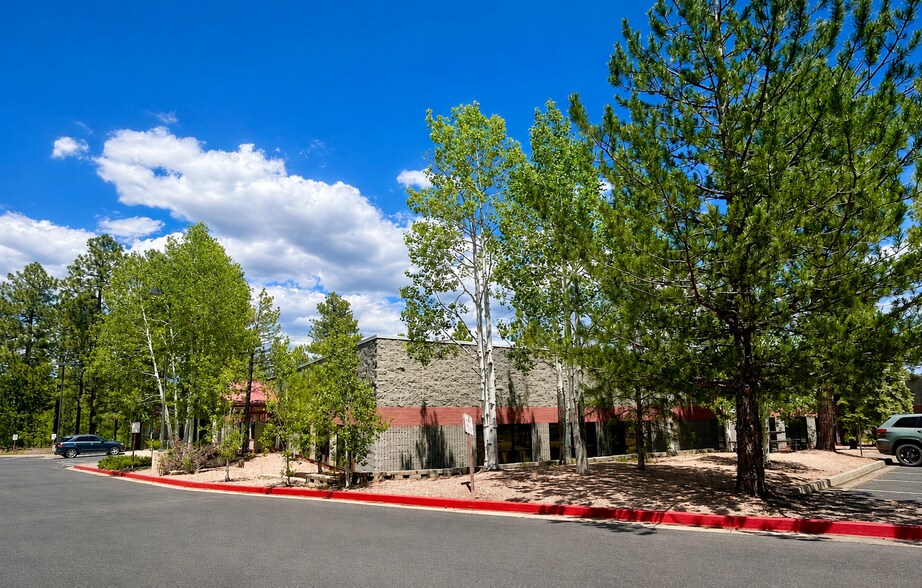 2000 S Thompson St, Flagstaff, AZ à louer - Photo de l’immeuble – Image 3 sur 11