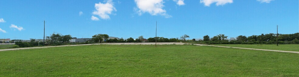 209 CR 227A, Freeport, TX à vendre - Photo de l’immeuble – Image 3 sur 5