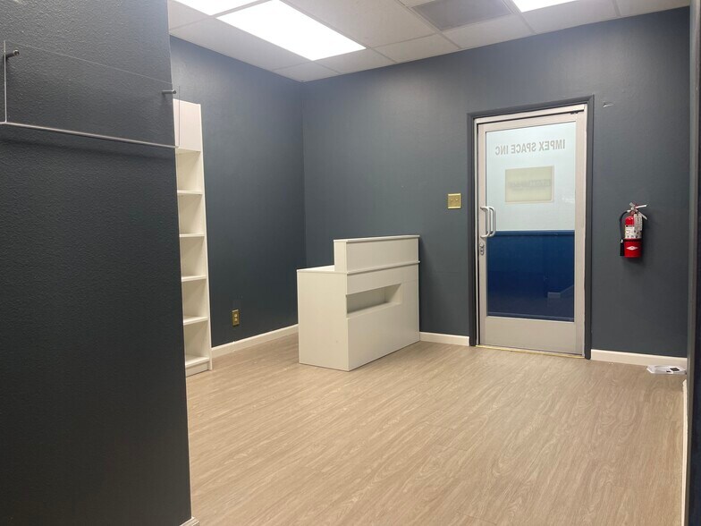 218 Glendora Ave, La Puente, CA à louer - Photo intérieure – Image 2 sur 20