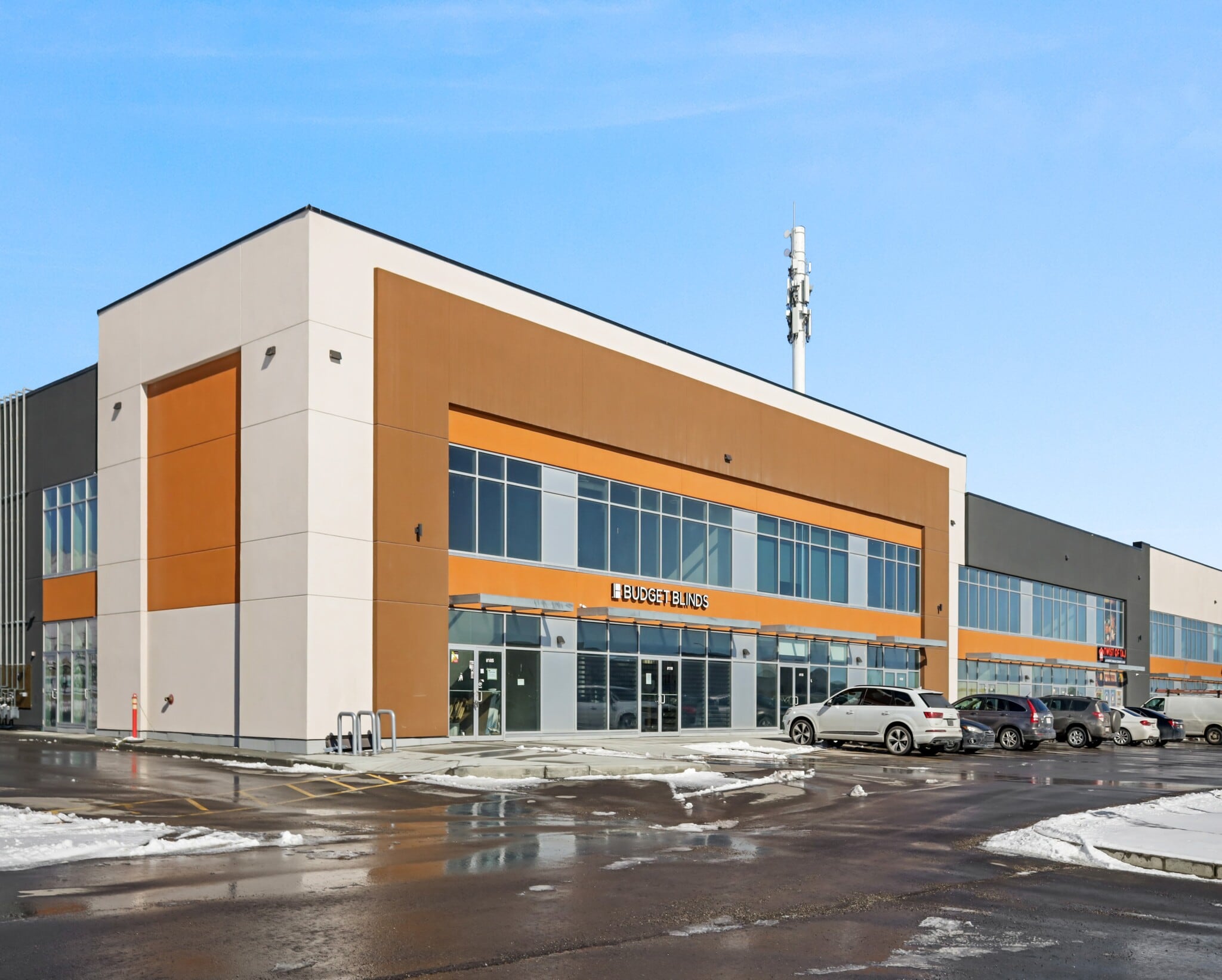 270 Nolanridge Cres, Calgary, AB à louer Photo de l’immeuble– Image 1 sur 10
