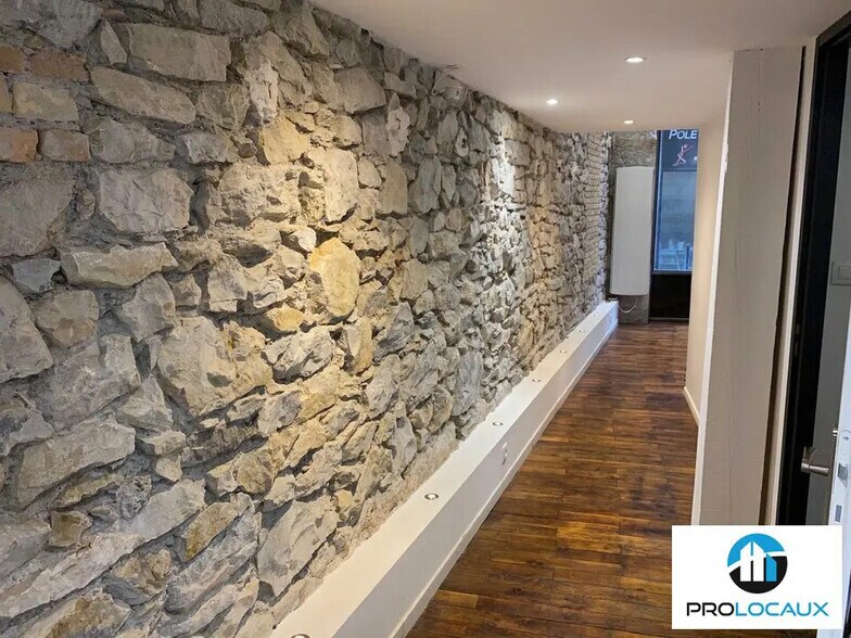 Bureau dans Grenoble à vendre - Photo intérieure – Image 2 sur 12