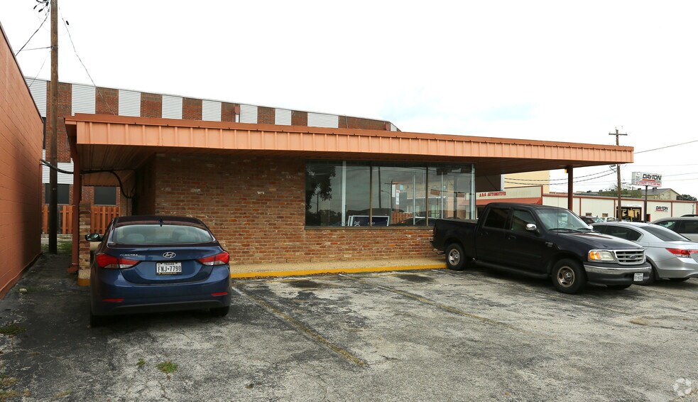 194 S Guadalupe St, San Marcos, TX à vendre - Photo de l’immeuble – Image 2 sur 3