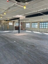 190 Mineola Ave, Roslyn Heights, NY à louer Photo de l’immeuble– Image 2 sur 3