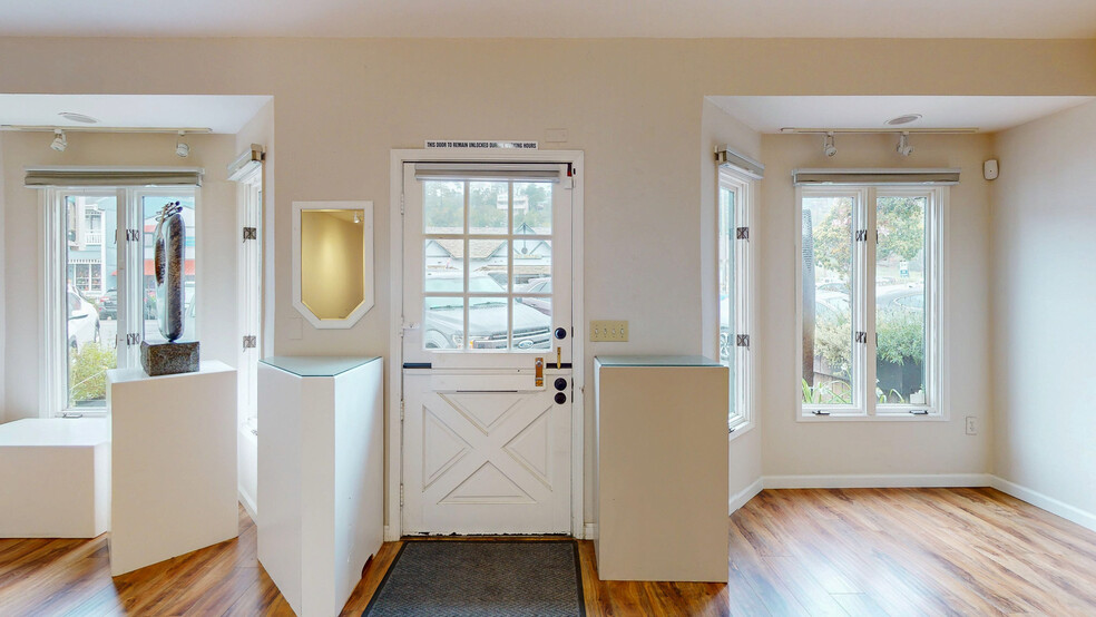 786 Main St, Cambria, CA à vendre - Photo de l’immeuble – Image 2 sur 30