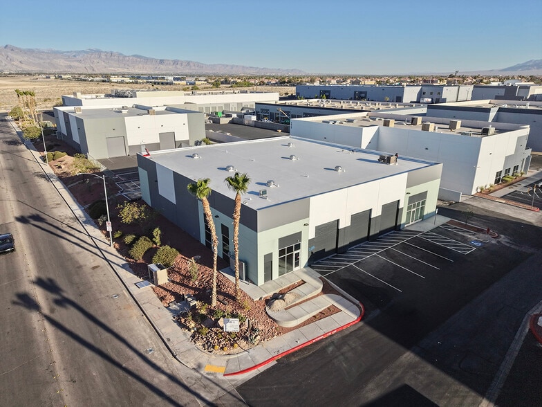 2630 Brooks Ave, North Las Vegas, NV à vendre - Photo de l’immeuble – Image 1 sur 8