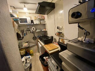 Plus de détails pour Local commercial à louer