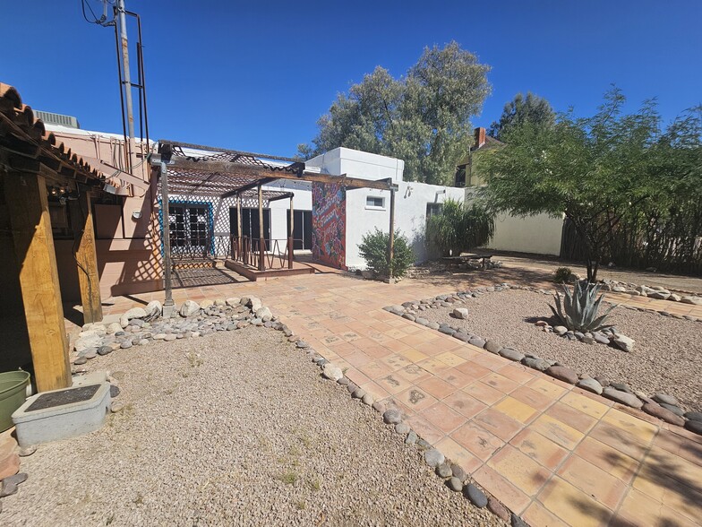 376 S Stone Ave, Tucson, AZ à louer - Photo de l’immeuble – Image 3 sur 12