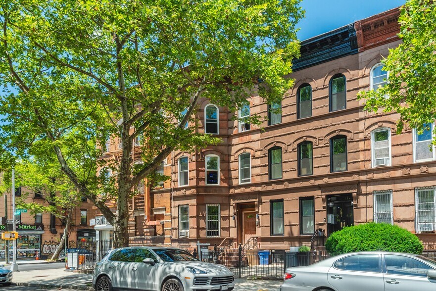 579 Decatur St, Brooklyn, NY à vendre - Photo principale – Image 1 sur 39