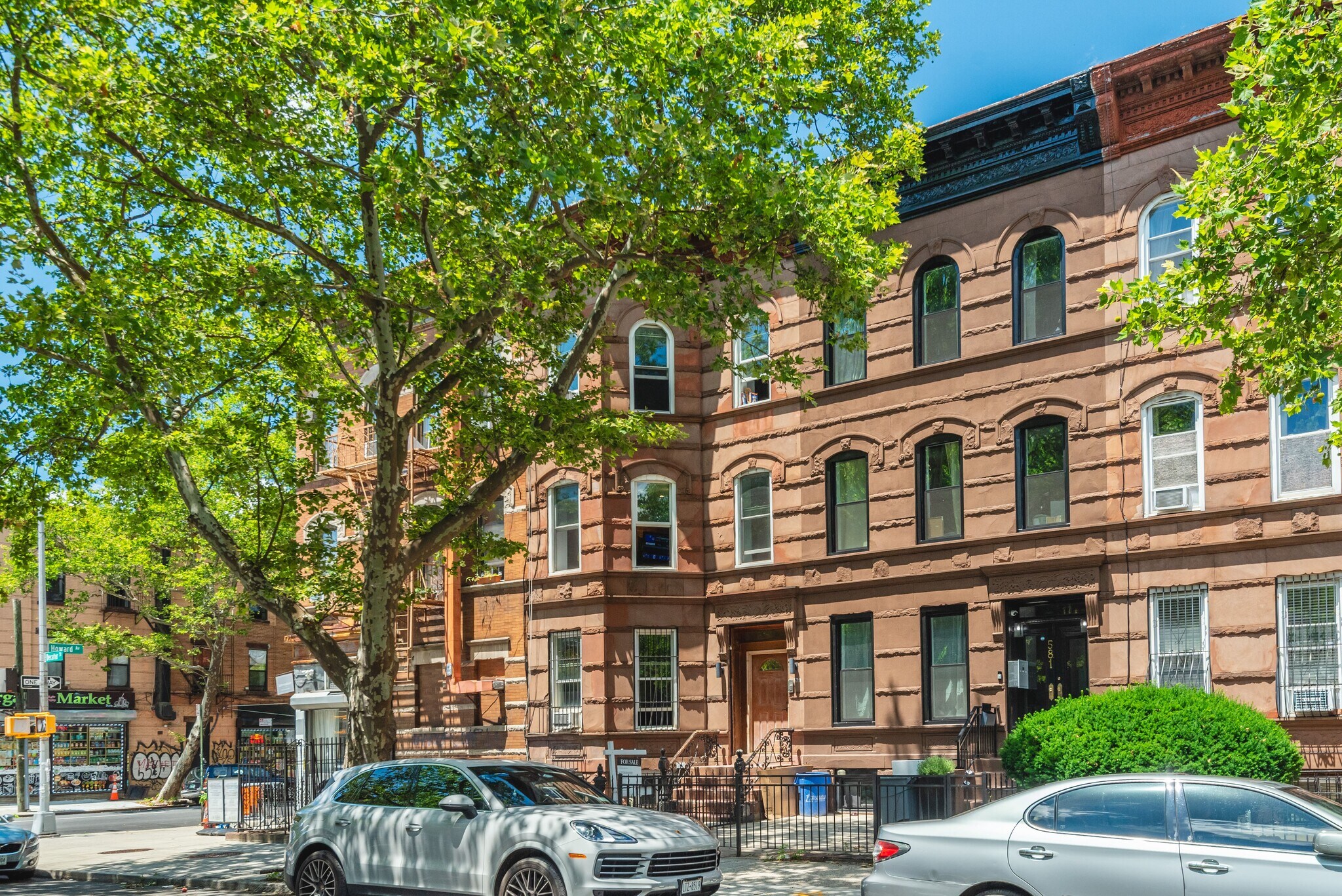 579 Decatur St, Brooklyn, NY à vendre Photo principale– Image 1 sur 40