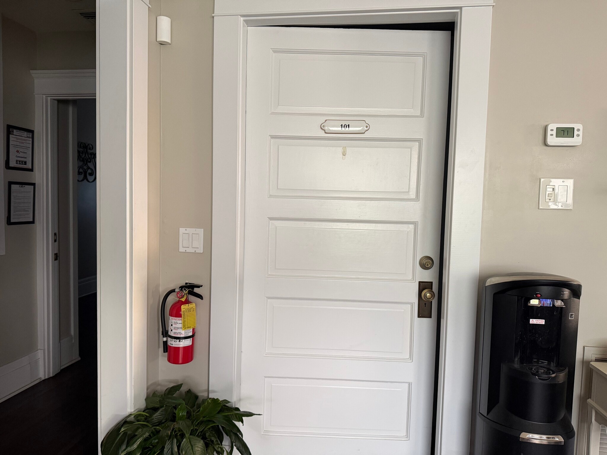 339 Cajon St, Redlands, CA à louer Photo intérieure– Image 1 sur 6
