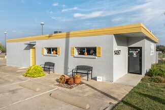Plus de détails pour 14067 Dennis Ln, Farmers Branch, TX - Local commercial à vendre