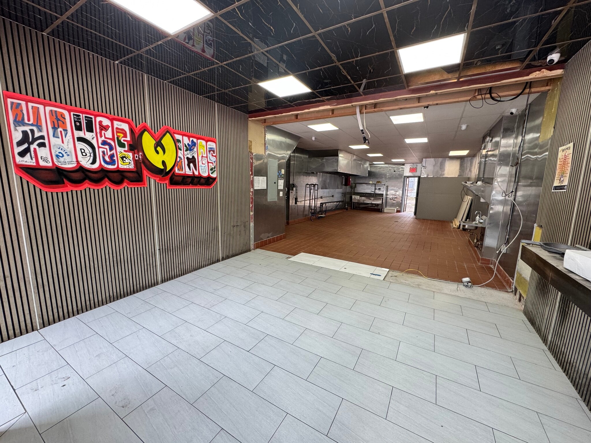 894 Nostrand Ave, Brooklyn, NY à louer Photo principale– Image 1 sur 9