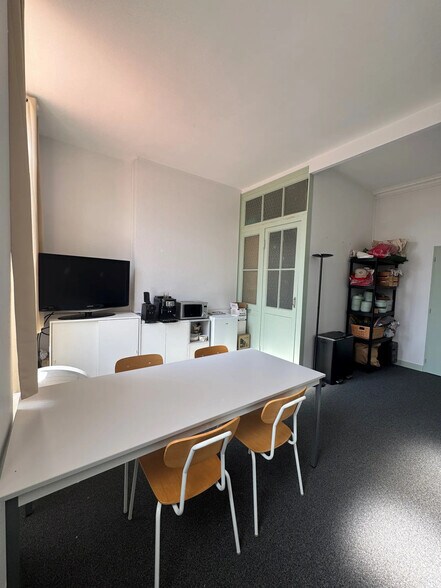 15 Rue Lafaurie De Monbadon, Bordeaux à louer - Photo de l’immeuble – Image 2 sur 8