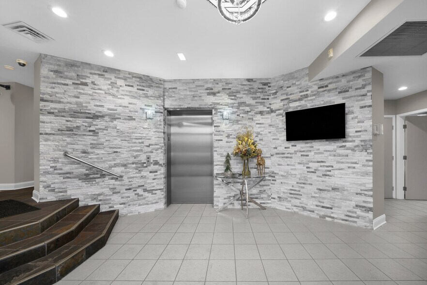 1670 Willow Rd, Northfield, IL à louer - Photo intérieure – Image 3 sur 11