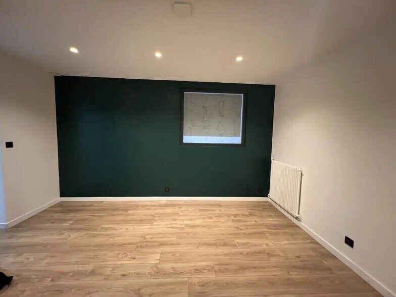 Bureau dans Reims à louer - Photo de l’immeuble – Image 2 sur 4